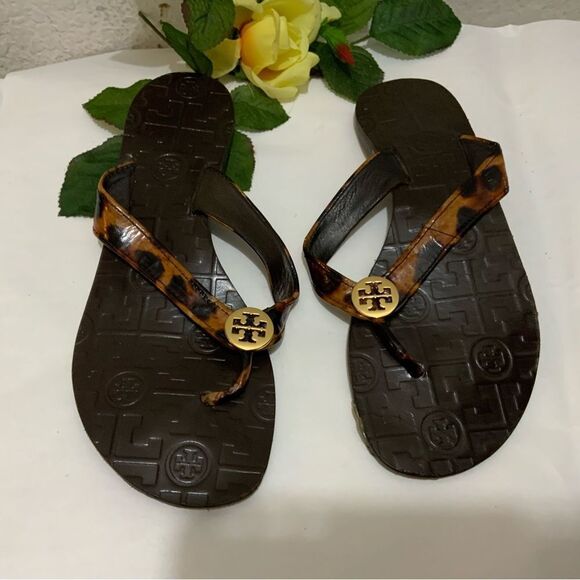 Tory Burch Leather Thong Leopard Animal Print Sandals 7 - Picture 1 of 12